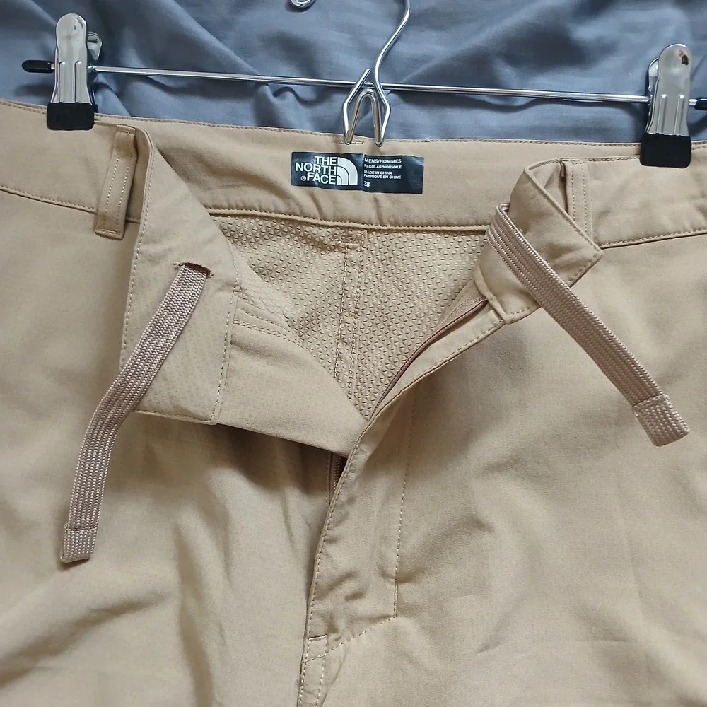 The North Face Hiking Shorts‎ Mens 38 Tan Khaki Technical Cargo Trail Utility
